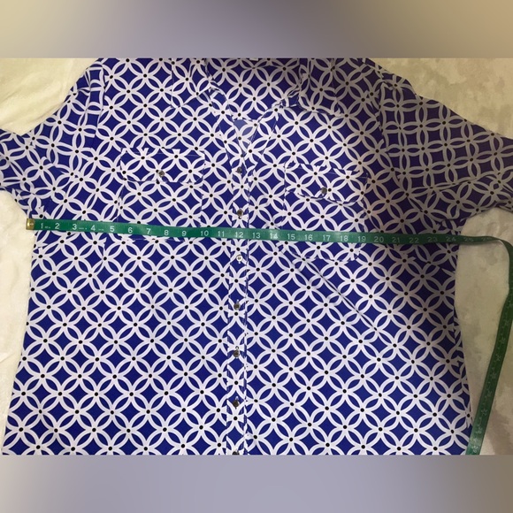 Notations Blue and White Patterned Button Down Blouse 2X - Picture 6 of 7